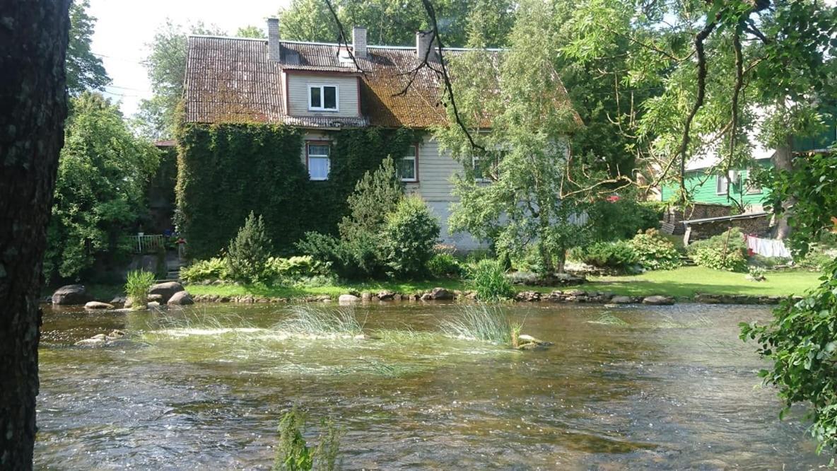 Lossi 8 -4 Poltsamaa Maida Exterior photo